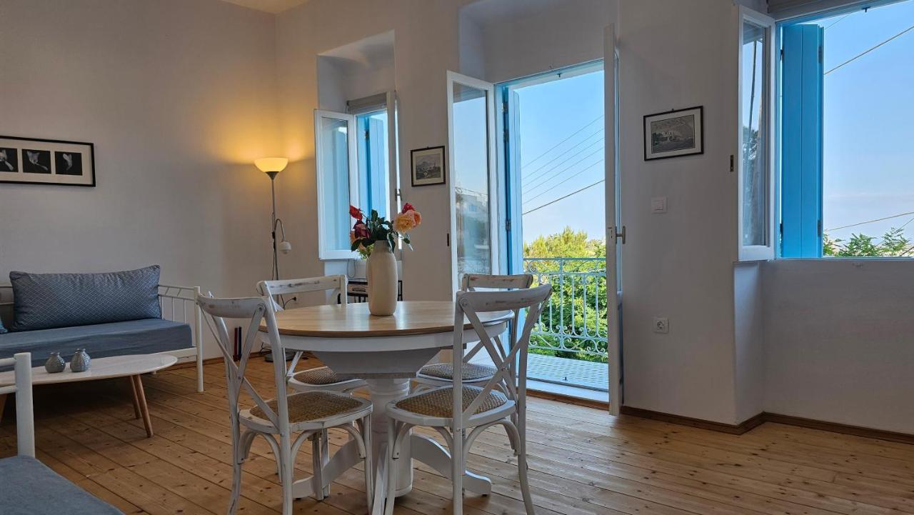 1870 House 1&2 Apartment Plaka  Exterior photo